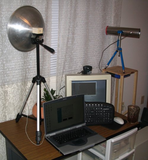 USB WIFI Wok, side by side the Cantenna and WRT54G Bridge USB WIFI Wok, side by side the Cantenna and WRT54G Bridge